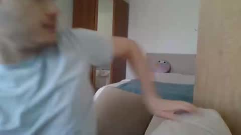 jonhy_merlin online show from March 27, 9:54 am