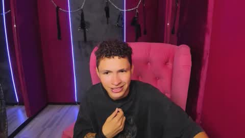 Snapshot of jonny_dark chatting on October 4, 10:42 am Jonny online show from October 4, 10:42 am