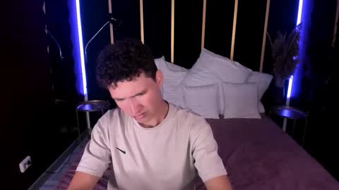 Snapshot of jonny_dark chatting on October 9, 11:59 am Jonny online show from October 9, 11:59 am