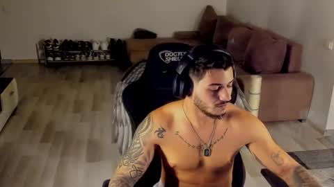 jonnyporn1 online show from December 20, 5:14 am