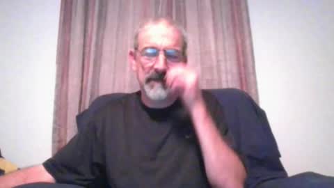 Snapshot of jony_five chatting on December 9, 1:51 am Jon online show from December 9, 1:51 am