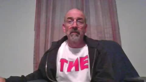 Snapshot of jony_five chatting on December 25, 9:11 pm Jon online show from December 25, 9:11 pm