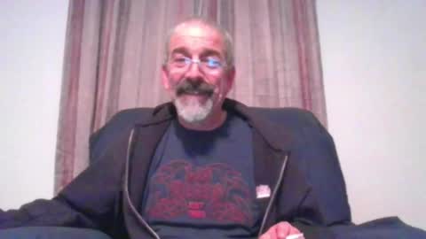 Snapshot of jony_five chatting on December 11, 2:11 am Jon online show from December 11, 2:11 am