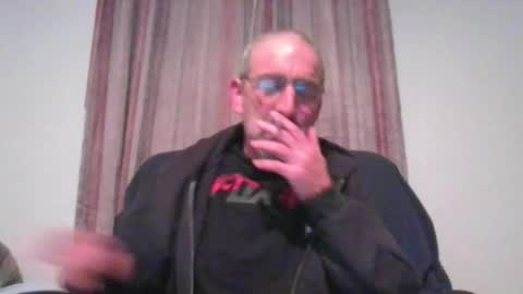 Snapshot of jony_five chatting on December 31, 2:08 am Jon online show from December 31, 2:08 am