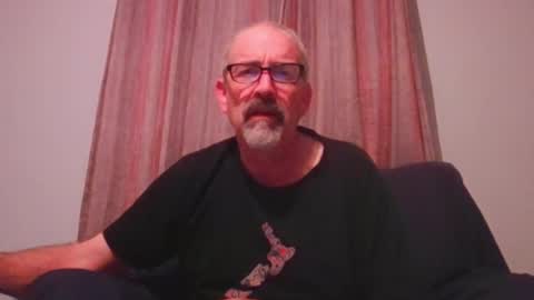 Snapshot of jony_five chatting on September 18, 2:46 am Jon online show from September 18, 2:46 am