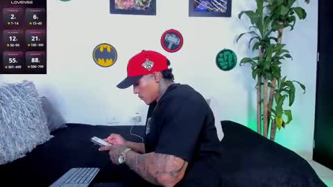 Snapshot of jordandenis17 chatting on February 23, 4:53 pm    Schedule   3 pm - 10pm   OfflineTuesday and Wednesday online show from February 23, 4:53 pm