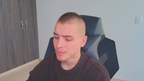 Snapshot of jordanthompson_ chatting on September 12, 9:59 pm JordanThompson online show from September 12, 9:59 pm