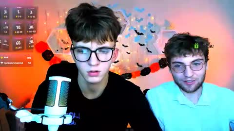 joseph_bear_ online show from October 25, 8:32 pm