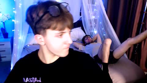 joseph_bear_ online show from November 20, 9:35 pm