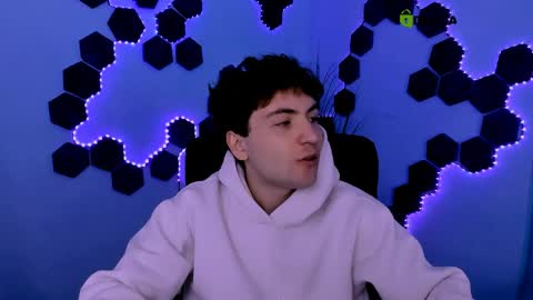 joseph_bear_ online show from April 8, 8:14 am