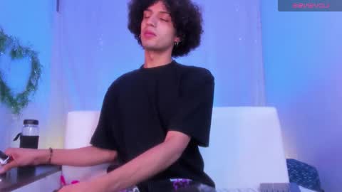 Jose online show from September 25, 6:29 pm