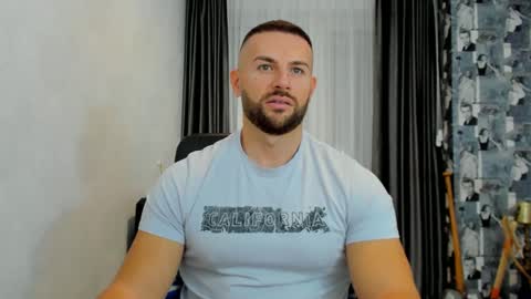 joshuamuscle69 online show from January 26, 5:56 am