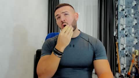 joshuamuscle69 online show from January 28, 5:43 am