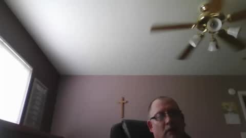 jpetz6953m online show from April 3, 8:49 pm