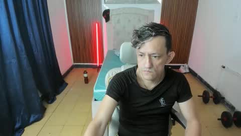 juan_and_luke online show from April 13, 12:06 pm