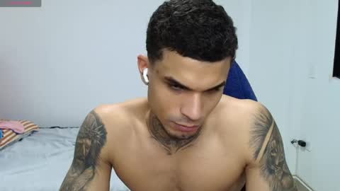 juan_gomez_1 online show from May 26, 2:29 am
