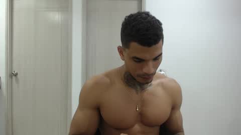 juan_gomez_1 online show from January 16, 11:48 am