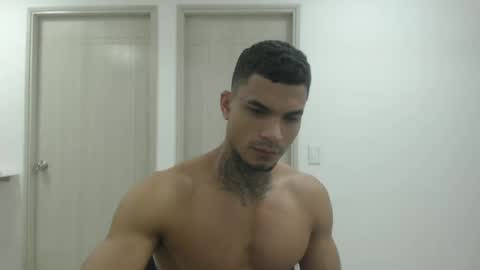 juan_gomez_1 online show from December 18, 10:08 am