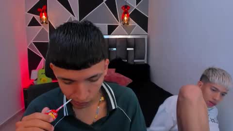 JuanSteven online show from April 18, 2:02 am