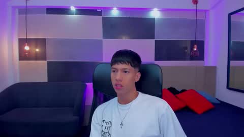 JuanSteven online show from December 29, 1:06 pm