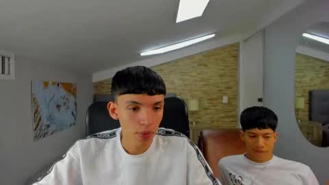 JuanSteven online show from December 22, 1:00 pm