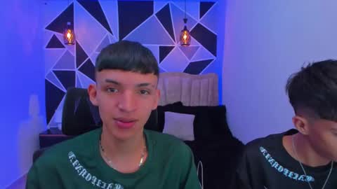 JuanSteven online show from November 19, 4:01 am