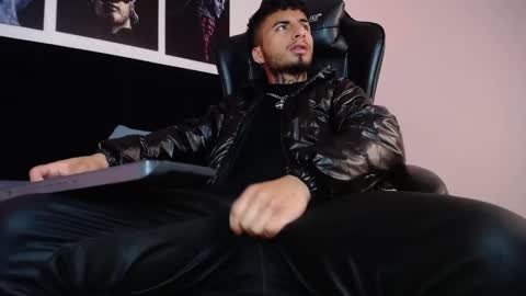 juancamilo66_ online show from February 21, 5:13 am