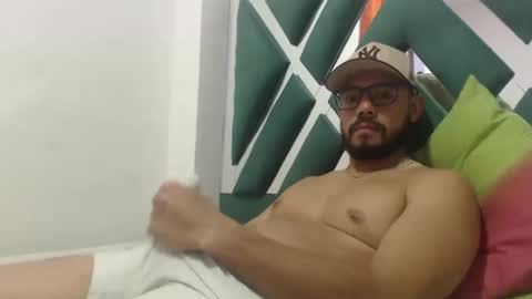 Snapshot of juanfe_style chatting on September 22, 9:36 pm juanfe_style online show from September 22, 9:36 pm