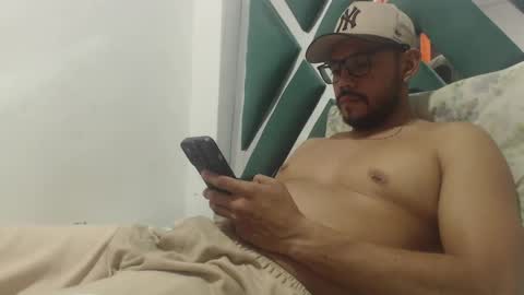 juanfe_style online show from November 16, 4:03 am