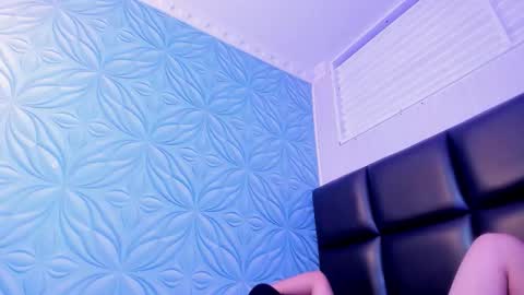 JUAN  online show from December 14, 5:25 am