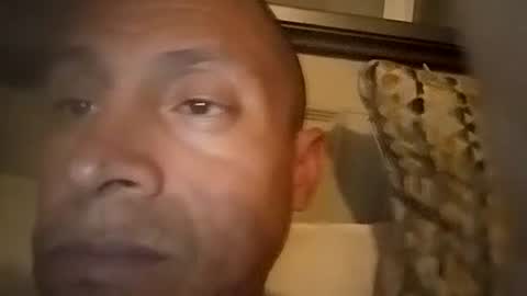 Carlos online show from December 12, 4:37 am