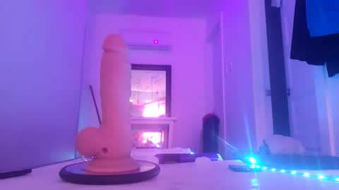 juicystraw online show from March 13, 4:36 pm