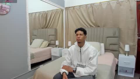 Snapshot of julian_billy chatting on February 20, 11:31 am julian billy online show from February 20, 11:31 am