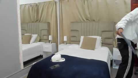 Snapshot of julian_billy chatting on February 26, 11:20 am julian billy online show from February 26, 11:20 am