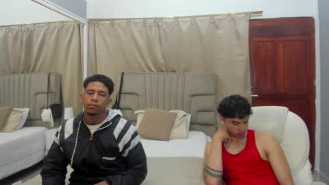 Snapshot of julian_billy chatting on March 2, 11:41 am julian billy online show from March 2, 11:41 am