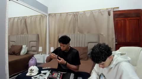 Snapshot of julian_billy chatting on February 8, 11:44 am julian billy online show from February 8, 11:44 am