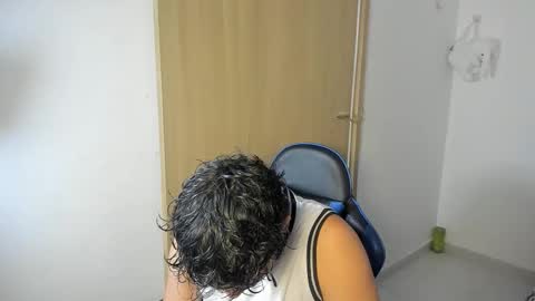 Snapshot of julian_billy chatting on October 2, 7:07 pm julian billy online show from October 2, 7:07 pm