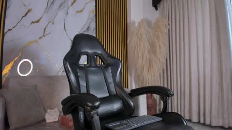 Julien online show from March 26, 11:58 am