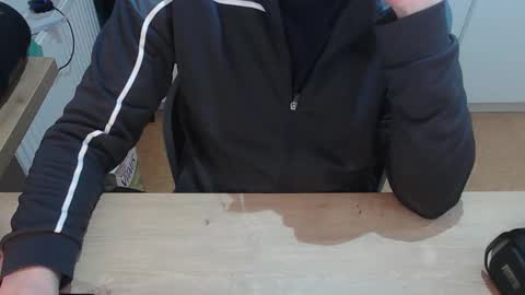 junk2711 online show from February 26, 7:48 pm