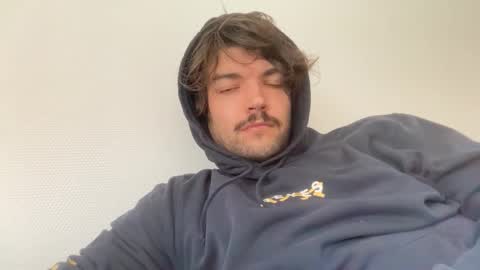 just_a_guy_with_a_big_cock online show from October 30, 1:56 pm