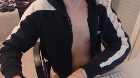 Justin online show from December 18, 5:00 pm