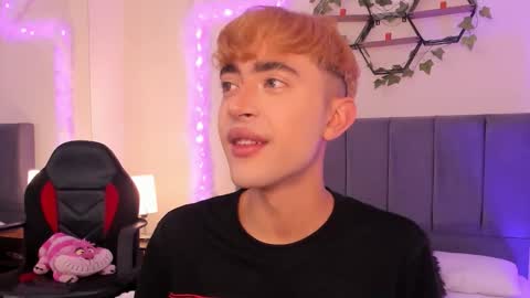 Justin online show from September 25, 11:42 am