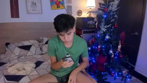 Justin online show from December 14, 11:01 pm