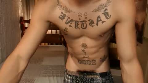justine_hunk online show from November 12, 9:37 am