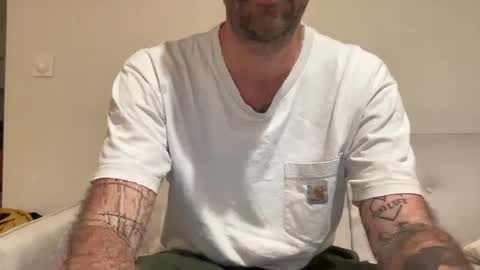 Snapshot of justmeandyou00 chatting on December 6, 2:49 pm justmeandyou00 online show from December 6, 2:49 pm