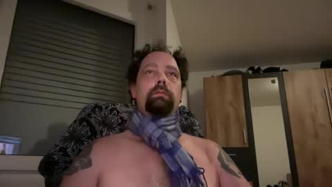 niceoregano online show from December 21, 6:49 pm