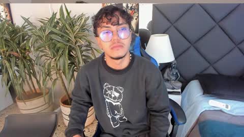 kai_storn online show from April 1, 11:23 am