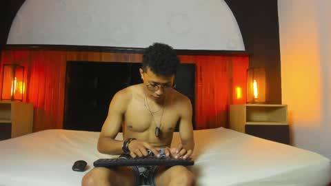 kall_ell_ online show from April 7, 7:36 pm