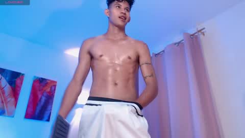 Kami online show from April 10, 6:59 pm