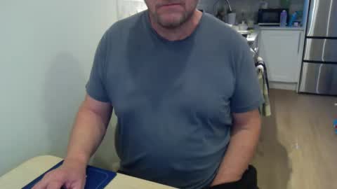 Cam with Me Vixens DM me online show from April 18, 9:36 pm